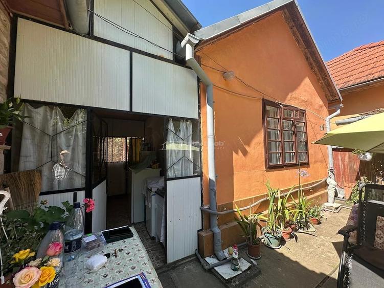 Casă cu 2 camere cu Teren 536 Mp în Central