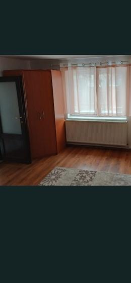 Garsonieră decomandată în Noua