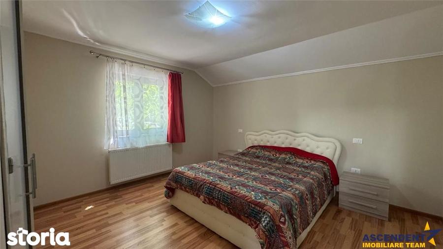 Casă cu 6 camere cu Teren 500 Mp în Corunca