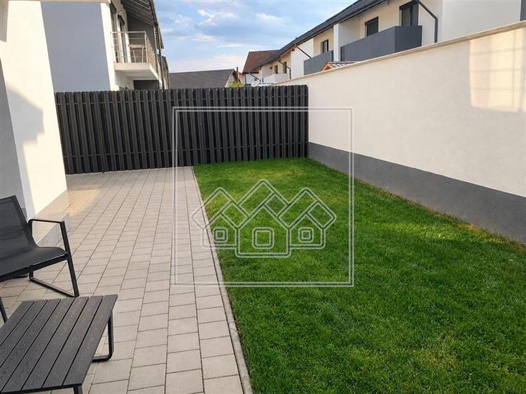 Duplex cu 4 camere cu Teren 195 Mp în Șelimbăr