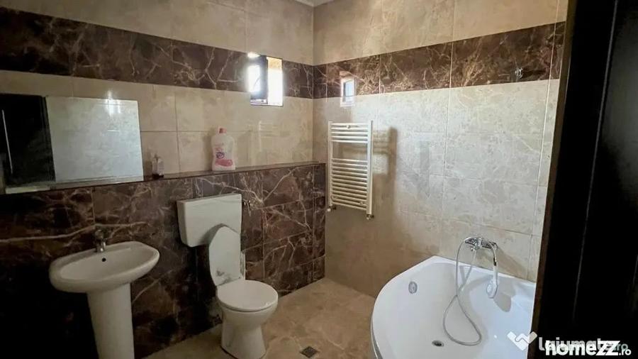 Apartament cu 3 camere decomandat în Colentina
