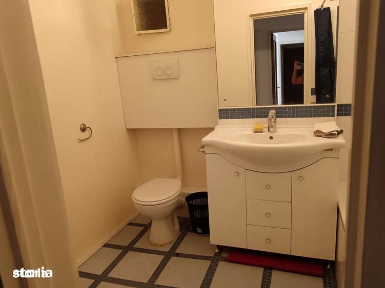 Apartament cu 4 camere decomandat în Universitate
