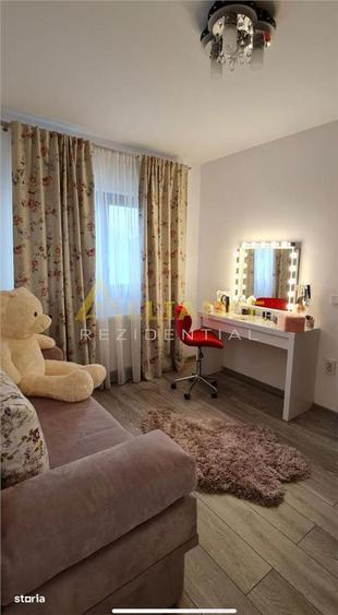 Casă cu 4 camere cu Teren 775 Mp în Brazi