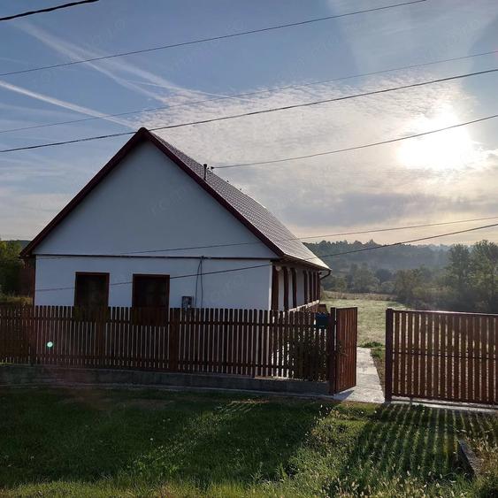 Casă cu 3 camere cu Teren 814 Mp în Sânandrei