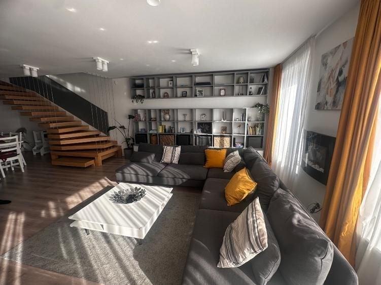 Duplex cu 4 camere cu Canalizare în Tunari