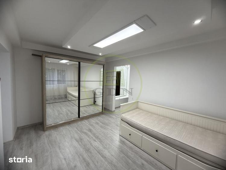 Apartament cu 3 camere semidecomandat în Calea București