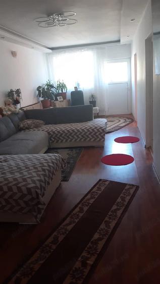 Casă cu 5 camere cu Teren 1000 Mp în Nana