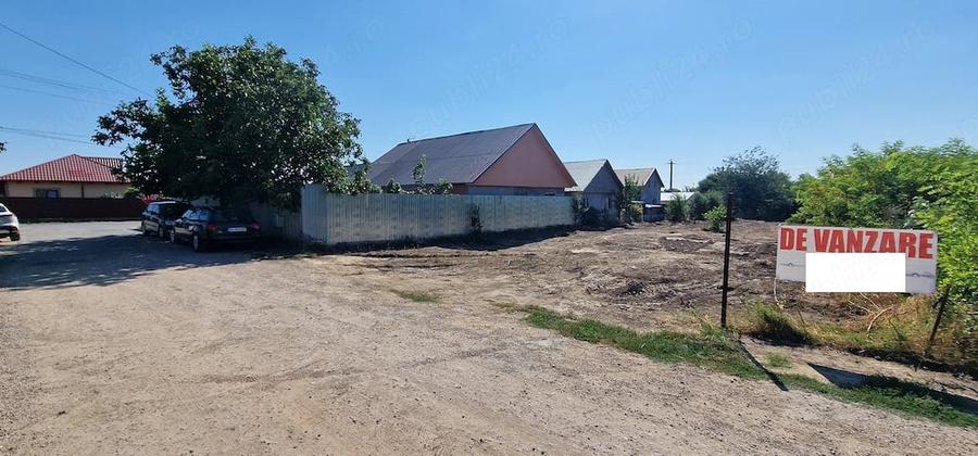 Teren de 702 mp, în Vânători