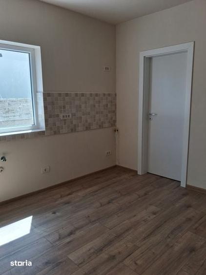 Proprietar vand jumatate de Duplex - 8
