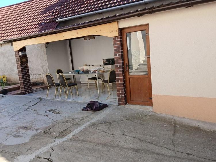 Casă cu 4 camere în Câlnic