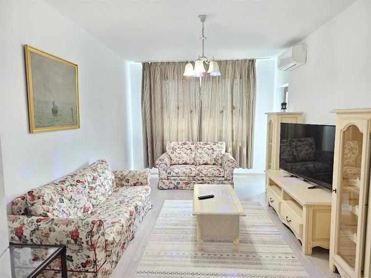 Apartament cu 3 camere decomandat, mobilat în Tudor Vladimirescu