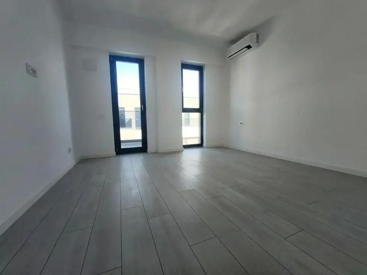 Apartament cu 2 camere decomandat în Titan