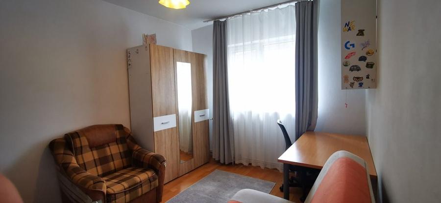 Apartament cu 3 camere decomandat în Mărăști