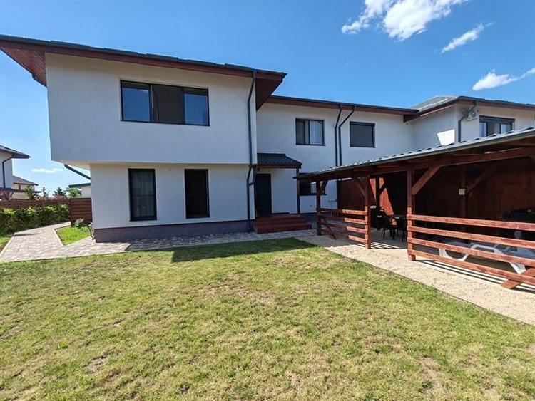 Duplex cu 4 camere cu Canalizare în Măgurele