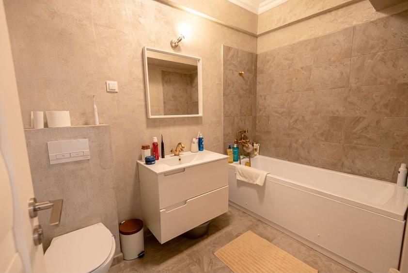 Apartament cu 3 camere în Faleză