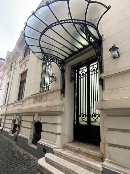 Casă cu 21 camere cu Teren 431 Mp în Grădina Icoanei
