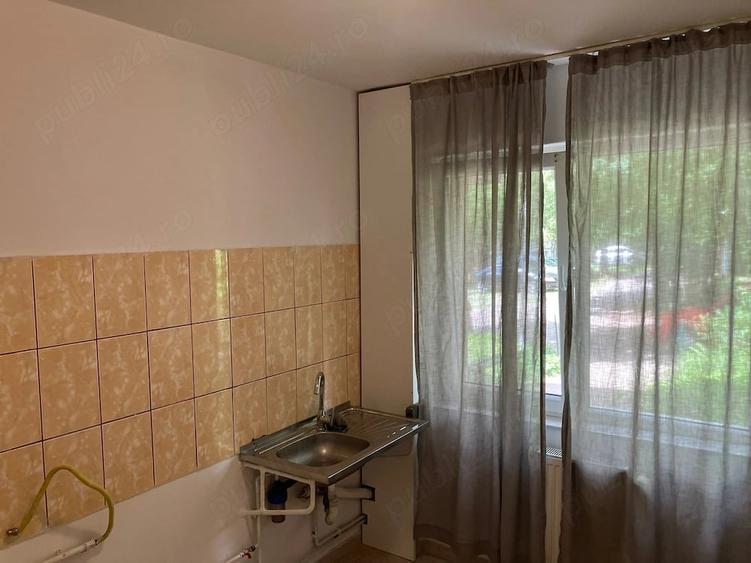 Apartament cu 2 camere semidecomandat în Tătărași