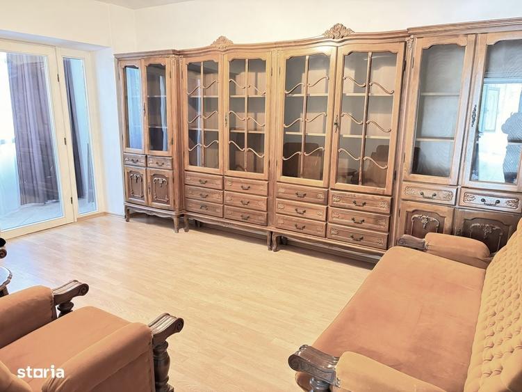 Apartament cu 2 camere decomandat în Hala Centrală