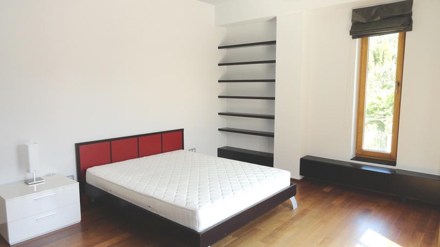 Apartament cu 3 camere decomandat în Grigorescu