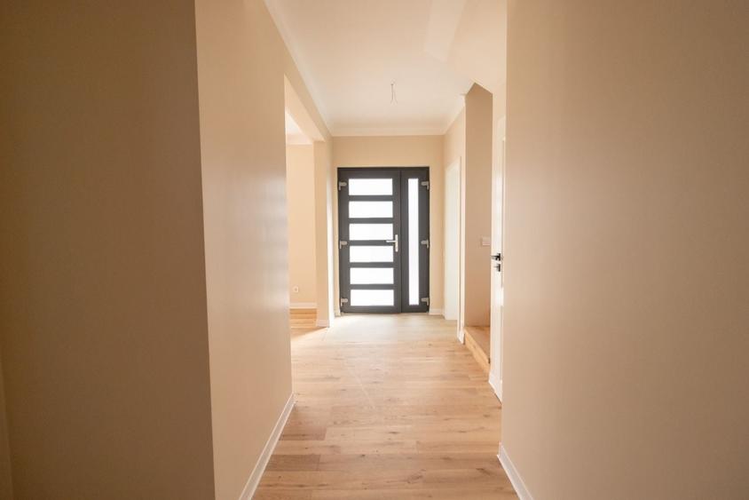 Casă cu 3 camere cu Teren 450 Mp în Primăverii