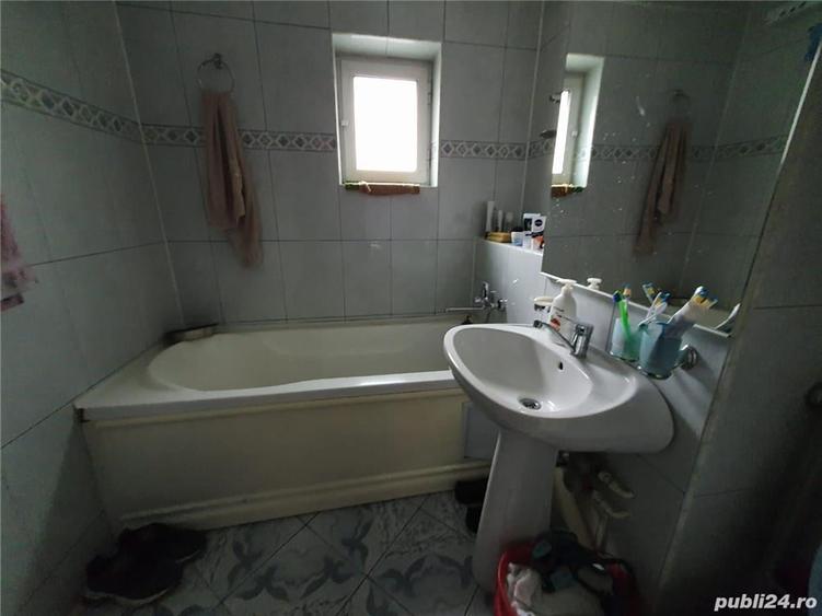 Apartament cu 3 camere decomandat în Carol Davila