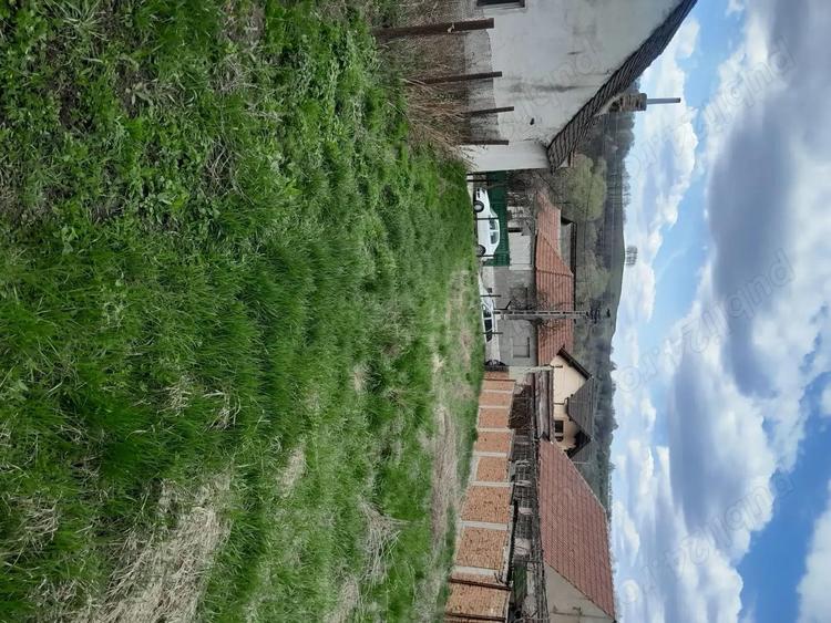 Teren de 2360 mp, în Vaidei