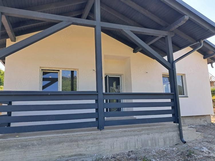 Casă cu Teren 800 Mp în Gârcina