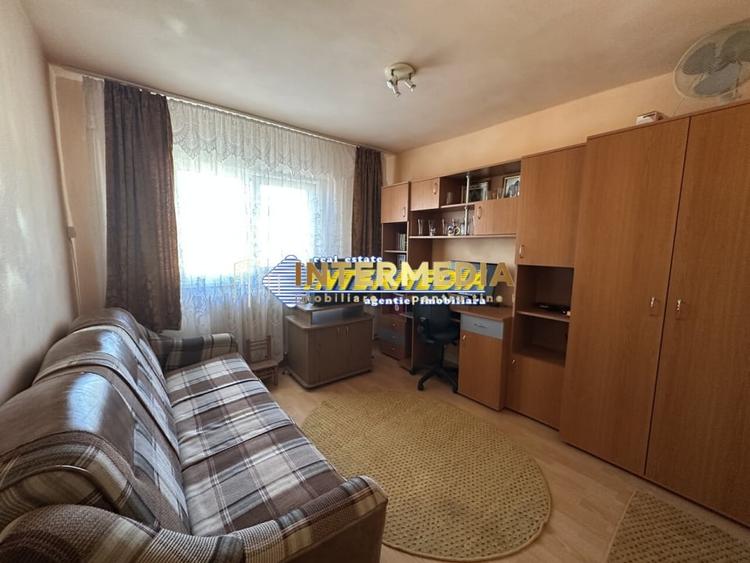 Apartament cu 2 camere decomandat, mobilat în Ampoi 2