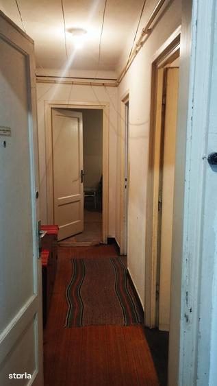 Apartament cu 2 camere decomandat în Moroieni