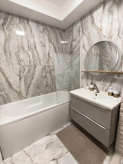 Apartament cu 3 camere decomandat în Cug