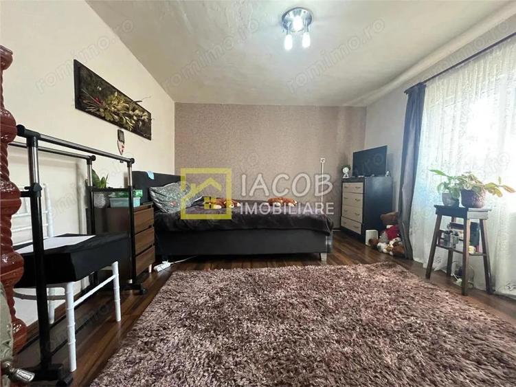 Casă cu 3 camere cu Teren 1010 Mp în Central
