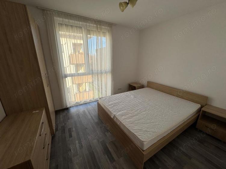 Apartament cu 4 camere semidecomandat în Dumbrăvița