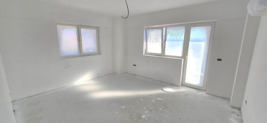 Apartament cu 3 camere decomandat în Galata