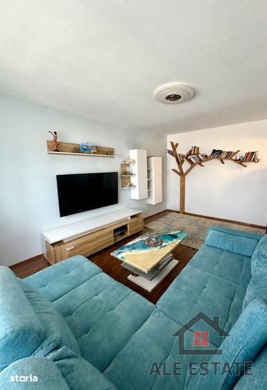 Apartament cu 4 camere decomandat în Central