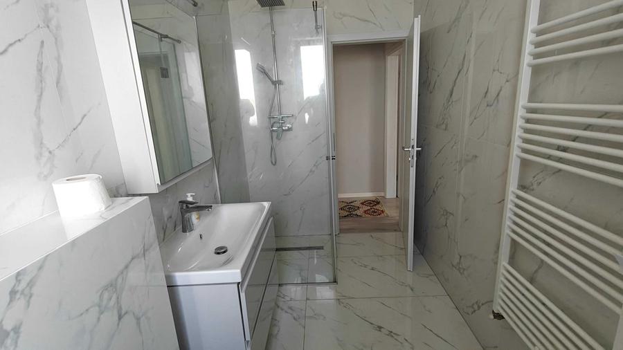Apartament cu 2 camere semidecomandat în Giroc