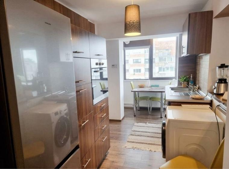 Apartament cu 2 camere decomandat în Central