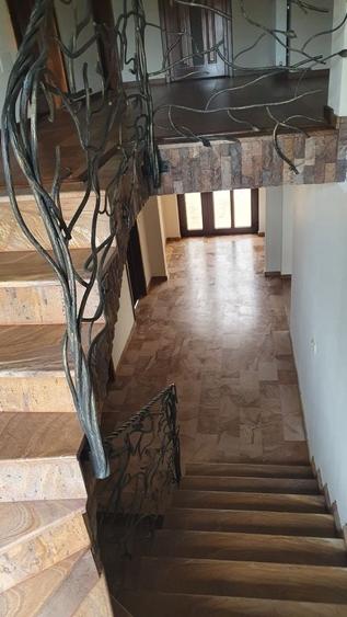 Casă cu 4 camere în Exterior Vest