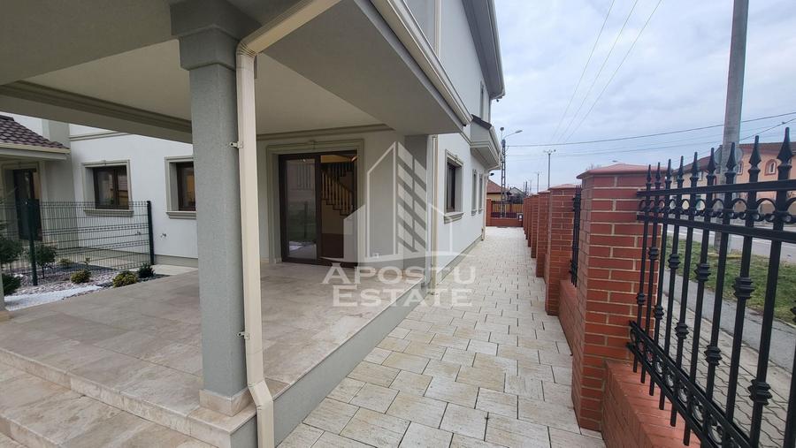 Duplex cu 4 camere cu Canalizare în Mehala