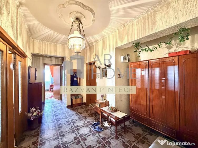 Apartament cu 3 camere decomandat în Ultracentral