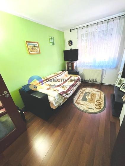 Apartament cu 4 camere decomandat, mobilat în Dărmănești