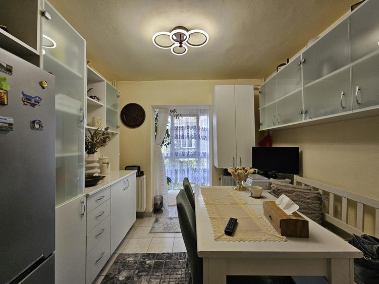 Apartament cu 2 camere decomandat în Micălaca