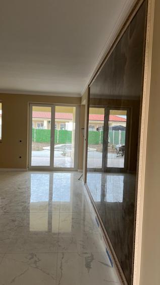 Duplex cu 4 camere cu Teren 400 Mp în Cornești