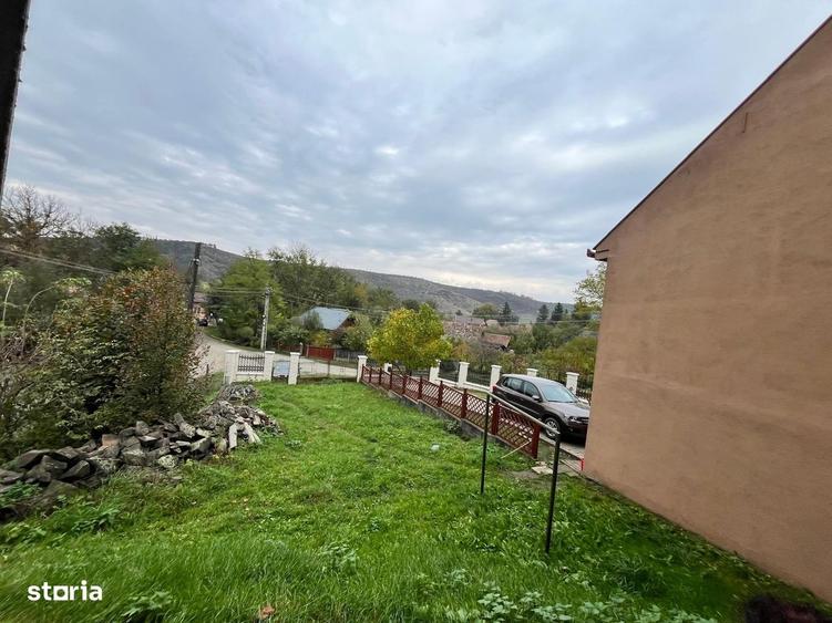 Casă cu 4 camere în Pănet