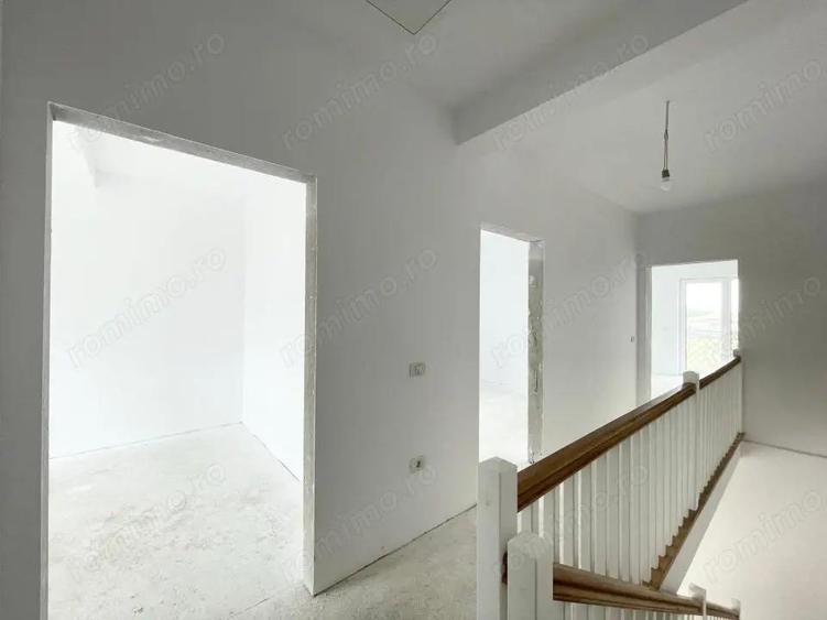 Casă cu 4 camere cu Teren 255 Mp în Urseni