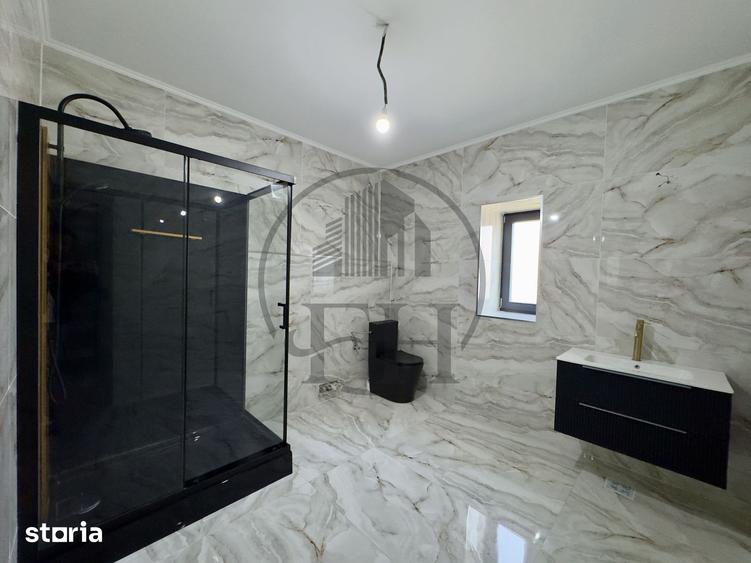 Casă cu 4 camere cu Teren 2561 Mp în Cobadin