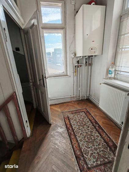 Casă cu 7 camere cu Teren 65 Mp în Centrul Civic