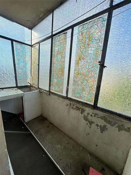 Apartament cu 2 camere semidecomandat în Gojdu