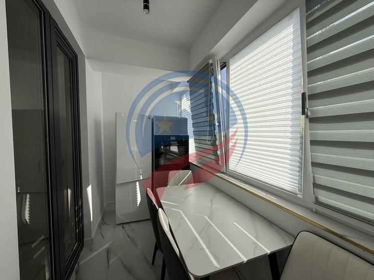 Apartament cu 2 camere semidecomandat, mobilat în 1 Mai