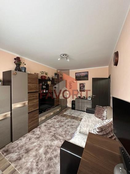 Apartament cu 3 camere decomandat, mobilat în Giroc