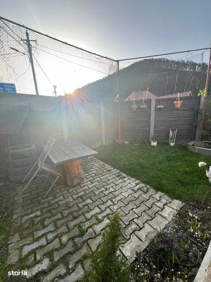 Casă cu 4 camere în Cristian